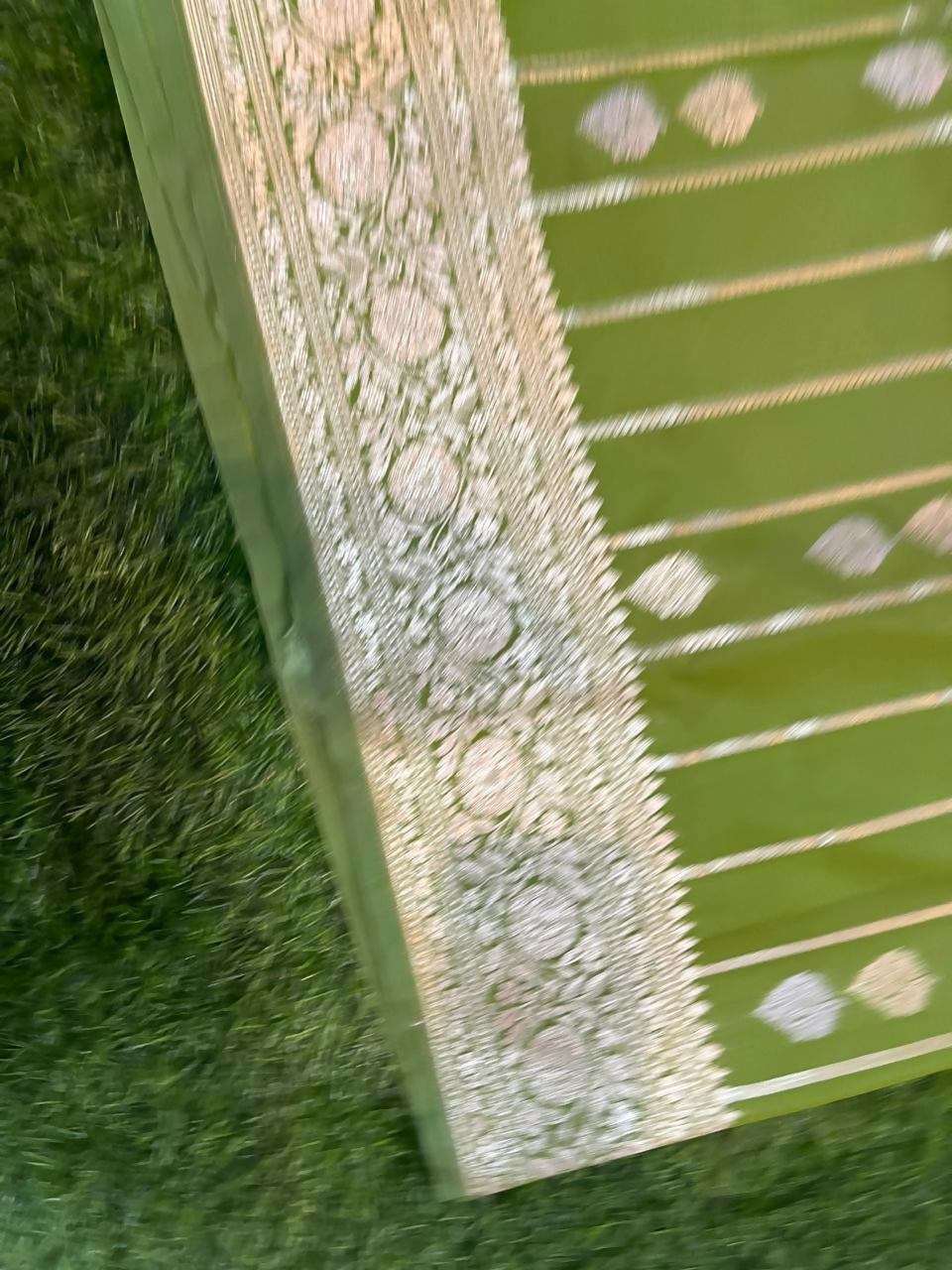 Aanya Sarees Banarsee khaddi saree - Saree