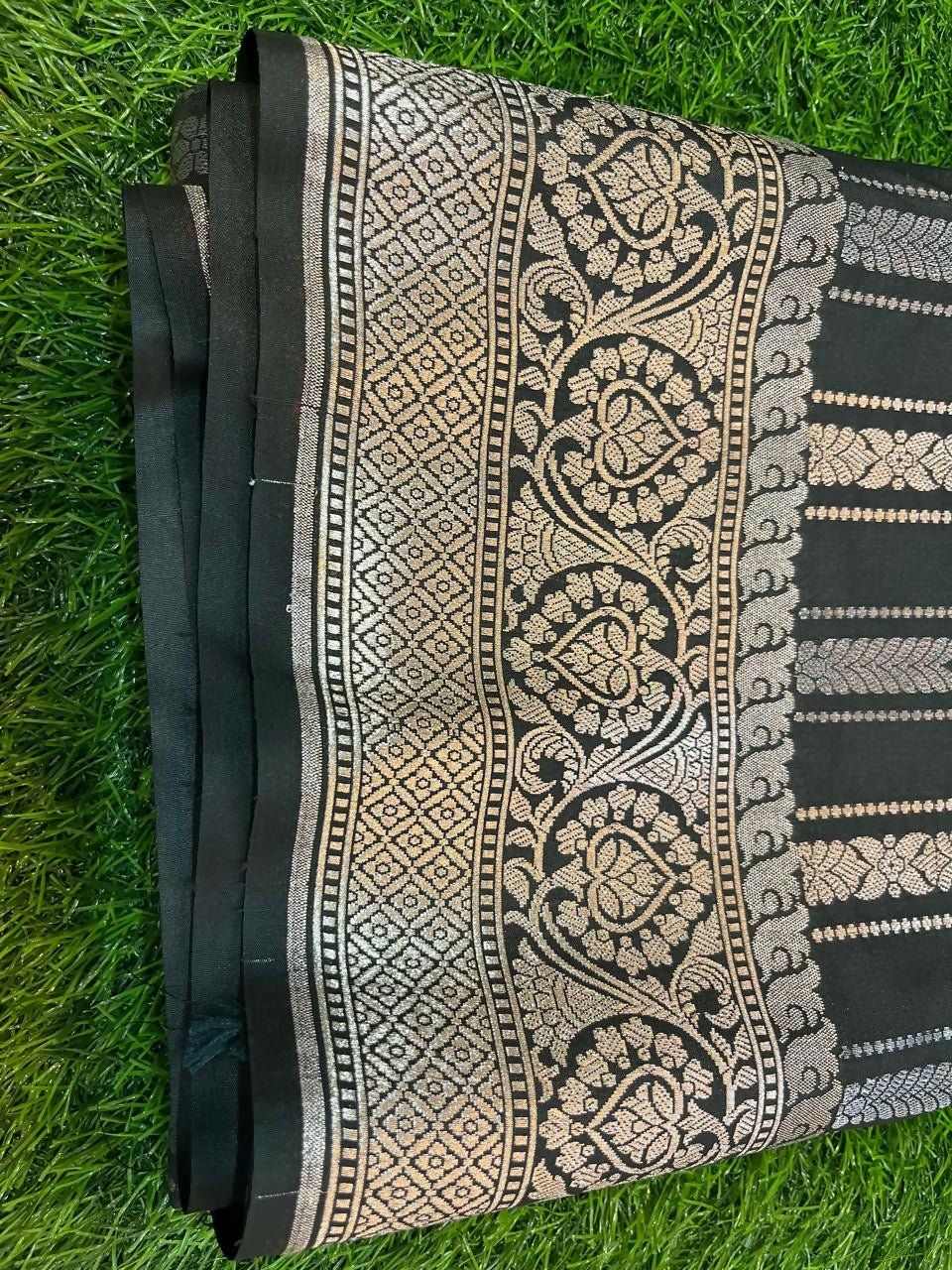 Aanya Sarees Banarsee Tussar saree - Saree